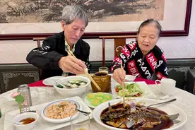 鱼肉是高血脂“杀手”？医生忠告：不想血脂飙升，4种肉多吃不错图片