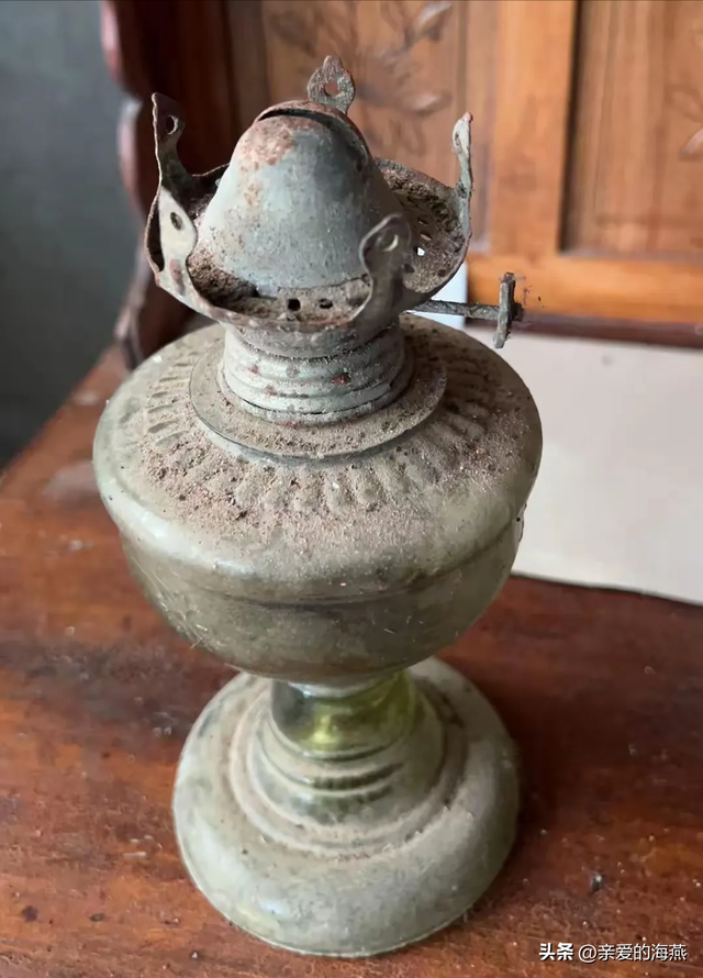 四十年前的老物件，图六是难以启齿的女性用品，全用过都已经老了