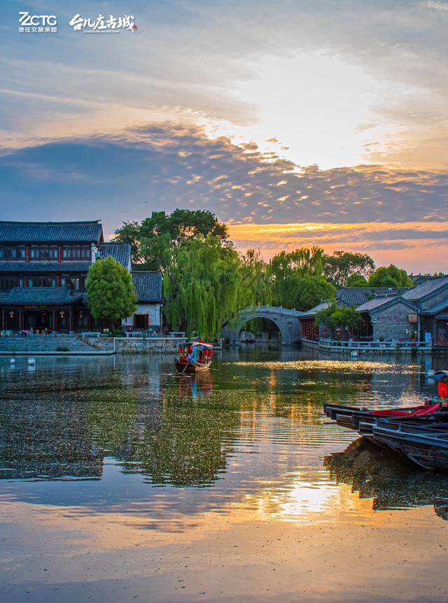 把冬天的第一张落日存进手机，春天我们替你留着第二场黄昏