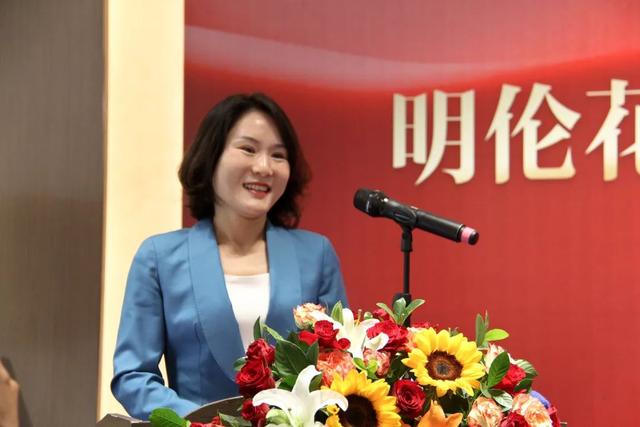 明伦·花漾美郡：我和他们官宣了