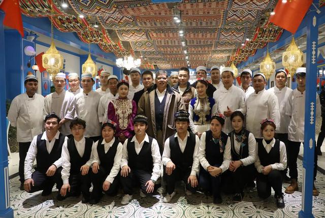 马来西亚国会下议院议长丹斯里佐哈里阿都西安商务文化交流行侧记