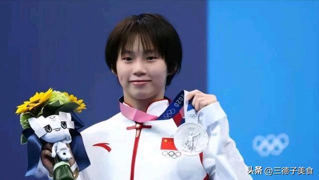 一年狂揽 14 枚金牌，官媒发文揭开陈芋汐真实处境，风光背后有心酸