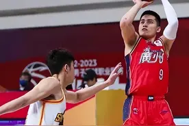 广州龙狮男篮13人大名单出炉，球队彻底换血，能否成为CBA黑马？图片
