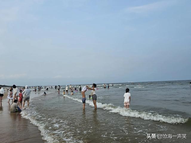 大海那么大，我想去看看，一起打卡大海吧，打卡沙滩吧