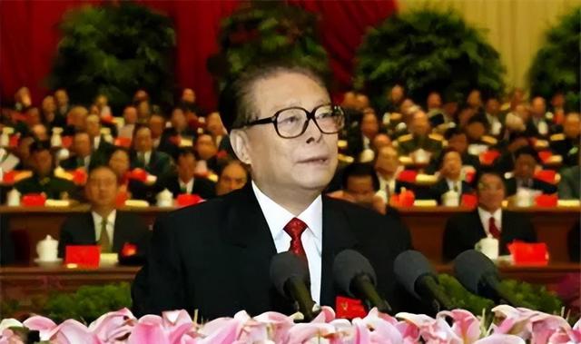 82年，张爱萍上将见到江泽民，吃惊道：原来你是江上青的儿子