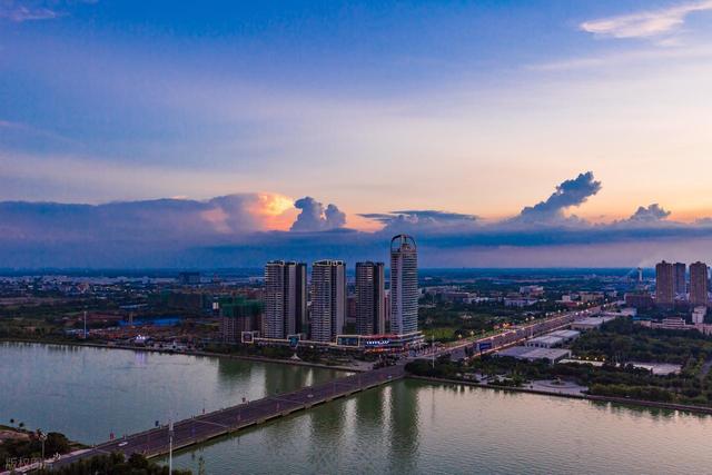 四川未来最“吃香”的城市，不是成都、攀枝花，绵阳也没能被选上