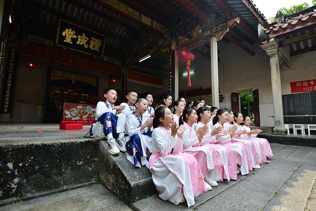 福建古镇，6万人一个姓，“人廖神张”