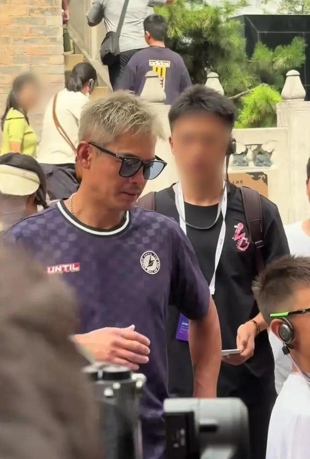 44岁谢杏芳也没想到，因林丹败光的体面，如今被9岁儿子挣了回来