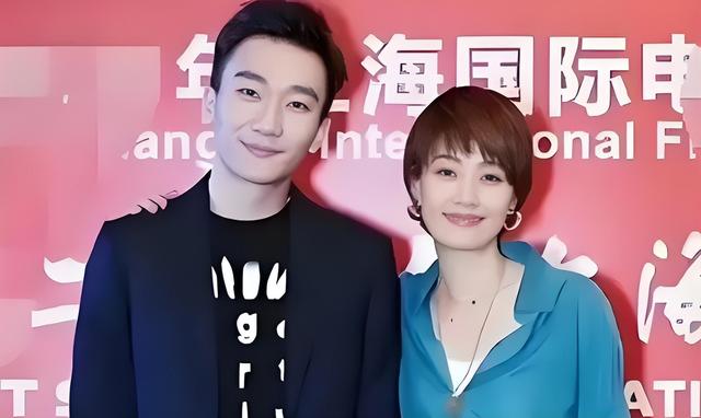 文章也没想到，马年刚开始	，“听劝	”的马伊琍就掀起了一波新高潮