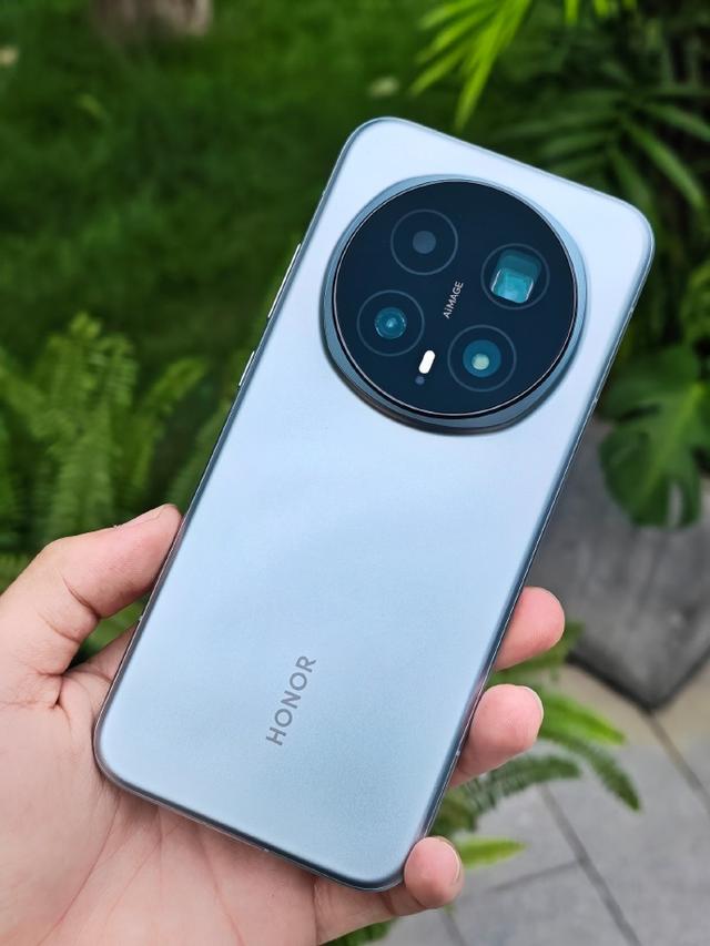 小17被热议，荣耀Maigc8真机放出，OPPO Find X9放招