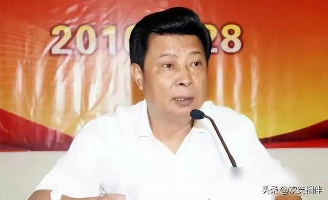 与60多名女性保持不正当性关系，喊着反腐却敛财上亿元的市委书记
