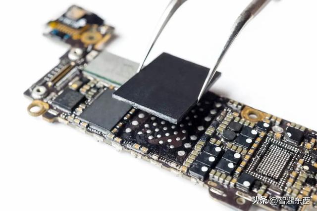 DDR、GDDR和LPDDR 存储“三兄弟”究竟有啥不同？
