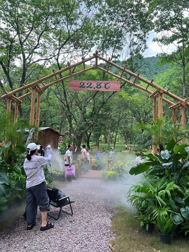 跟着赣超游鹰潭｜野奢露营、峡谷漂流、奔赴一场夏日心跳之约~
