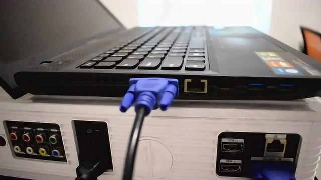 电脑怎么连接投影仪？一文解决所有连接难题！