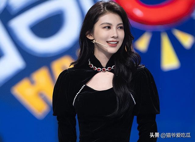《许我耀眼》孙思唯扮演者，王伊瑶个人资料，凭配角多次出圈