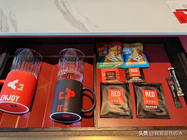 在广州入住这家酒店寻找“RED”，想起了大家来找茬游戏