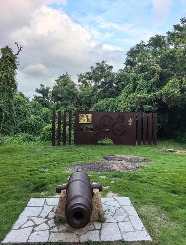 厦门鼓浪屿燕尾山生态公园，园内有清朝抵御日寇建造的古炮台遗址