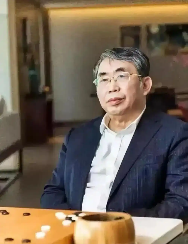 聂卫平去世不到3小时	，恶心的一幕发生，女儿的话字字催泪