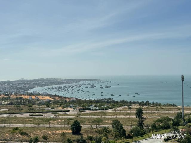 越南8日游（第六天，美奈仙女溪、红沙丘和小渔村日落）