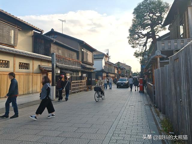 【实地直击】过度旅游真的缓解了？探访中国人身影消失后的京都