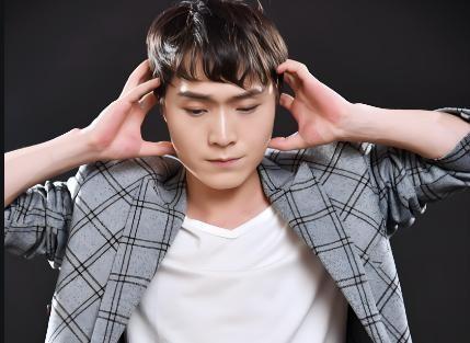 曝知名演员已枪毙！开辟中国娱乐圈首例，倪大红、李雪健或被牵连