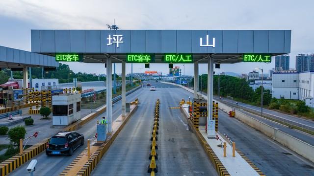 高速公路收费大调整，“车牌付”即将来临，ETC收费即将成为过去
