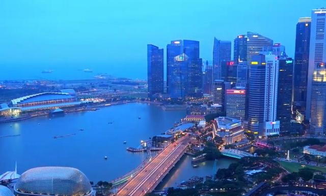 趴在中国仁爱礁9000多天的菲律宾军舰，如今已经再也拖不走了！