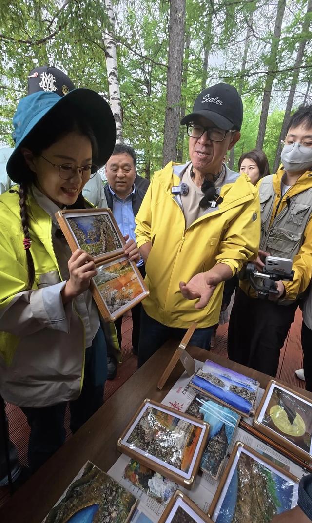 俞敏洪直播探秘“东方小瑞士”和千万网友云端感受阿尔山的美
