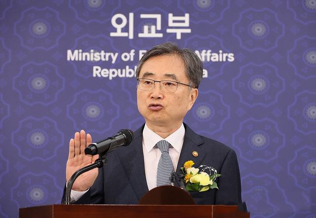 李在明选的韩国外长，几天前访华大谈中韩友好，一去美国马上翻脸