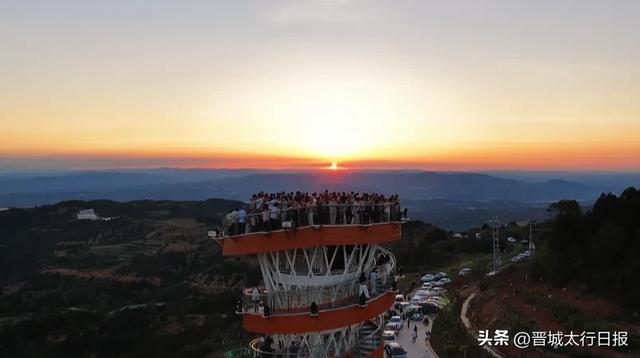 来晋城 过夏天丨一起去樊山天街凉快一下！
