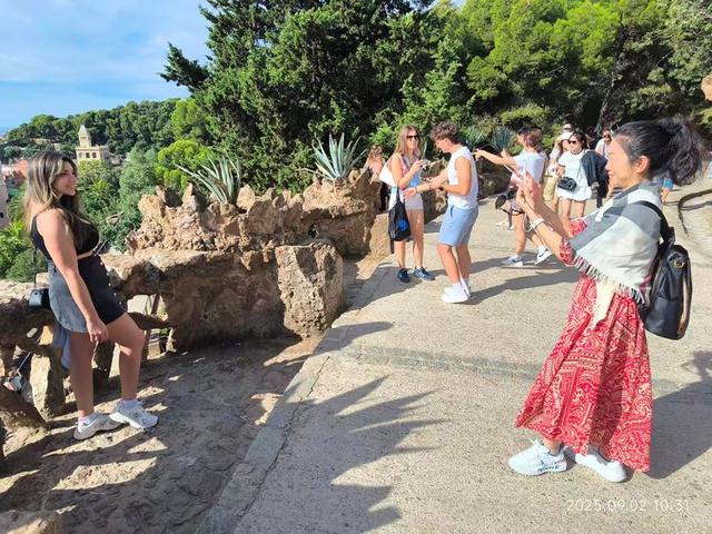 游览西班牙的奎尔公园