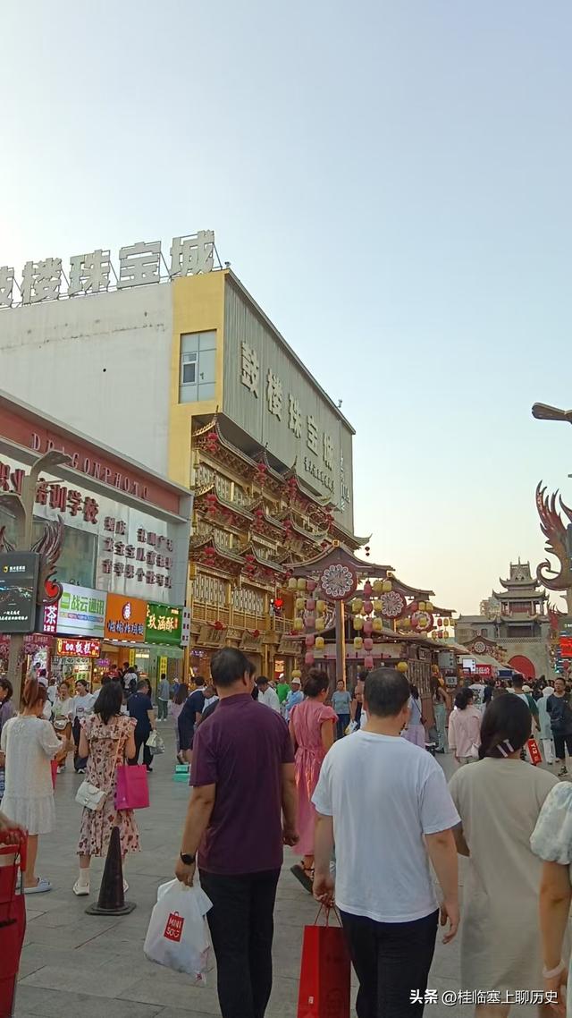 威观宁夏：重回喧嚣的银川老城“鼓楼步行街”，有什么好逛的？