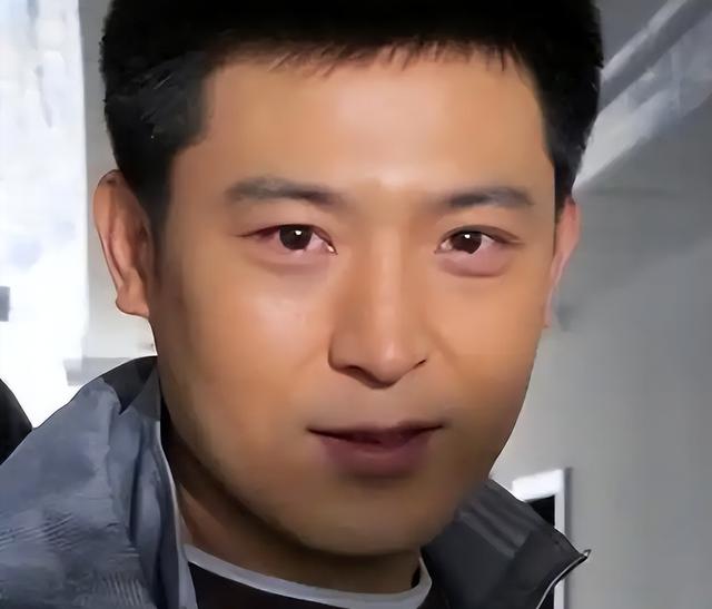 明着吃软饭？18 次上春晚全靠老婆	，结婚近 30 年身上没有一分积蓄