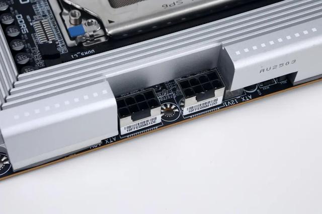128线程Zen 5处理器首测：轻松击败一切对手！AMD锐龙线程撕裂者9000系列解密
