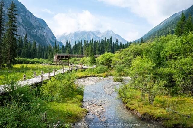 这个景区是九寨沟+黄龙的“隐藏彩蛋”?有超越5A级景区的风景?