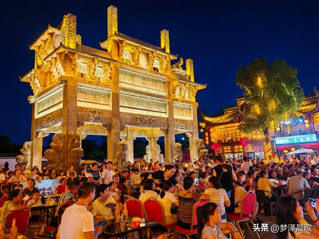 云梦夜未央：楚王城公园楚王天下大舞台、祥云湾灯火里的千年回响