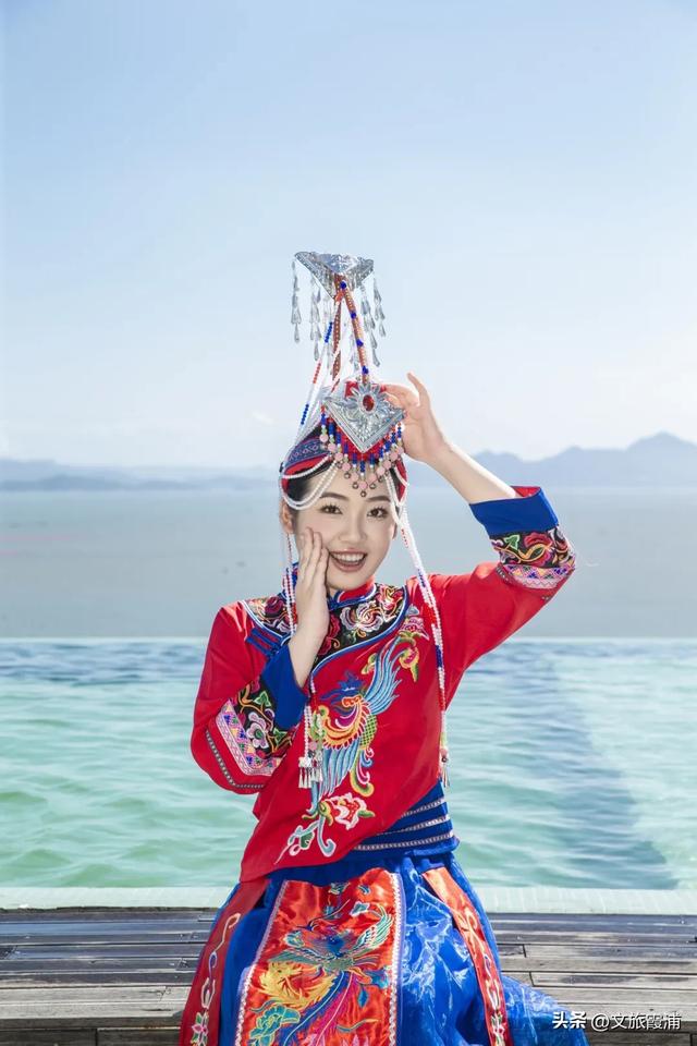 身着凤凰装，一生纳吉祥 | 霞浦！山海之间，解锁畲族风情与海滨秘境的碰撞