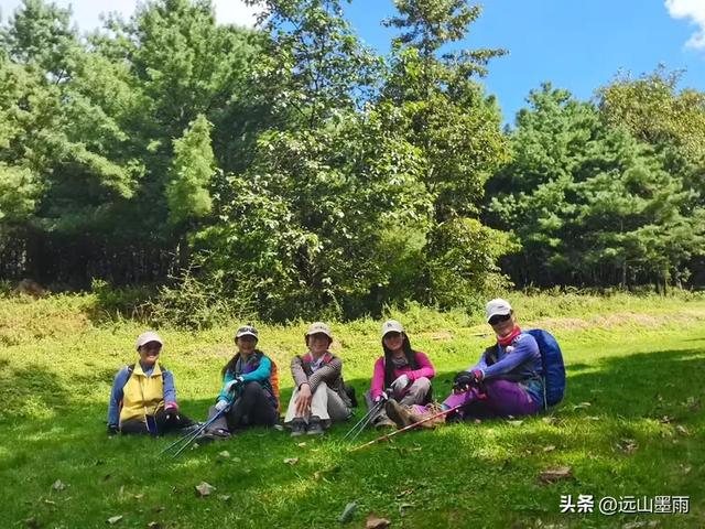 在阳光明媚的秋日里，我们走马街、三家村水库、团结乡滑草场，爽