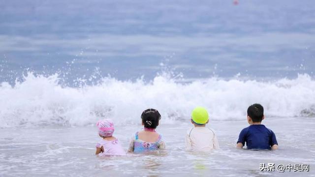 雨天也能嗨翻天！小梅沙夏日专属雨天玩法，等你来解锁