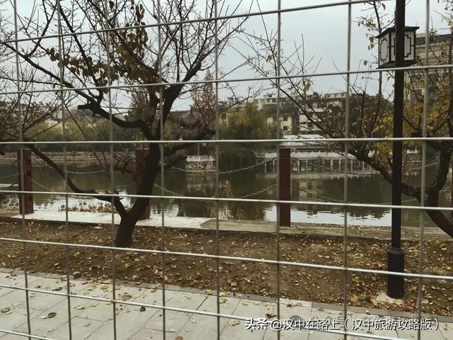 二〇二五年十二月七日，再去看看莲花池公园