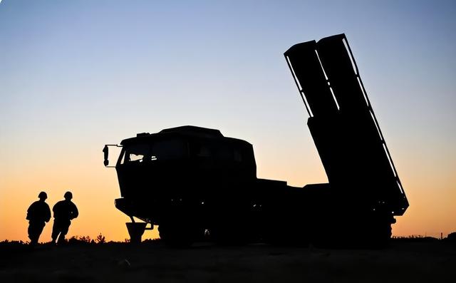 沉默1天后，特朗普就“围台军演	”表态，但话却不是赖清德想听的