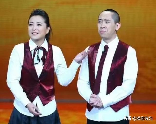 退出春晚、被综艺“开除	”，43岁贾玲近况曝光	，走路喘息声明显