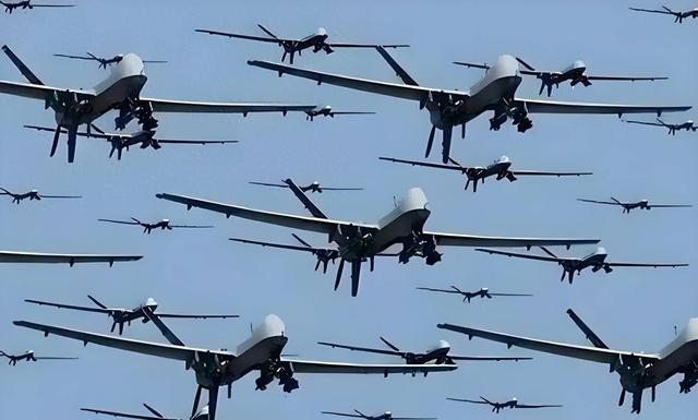 特朗普毁约了，上亿军火奔向台岛,中方持续抛美债，切中美国命脉