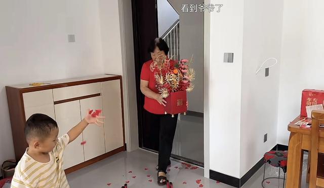 拆迁带来家庭矛盾?老挝媳妇程程的生活更上一层楼?