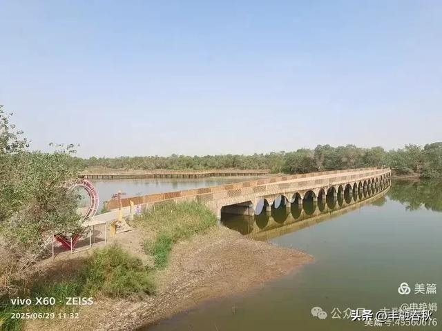 探秘新疆巴楚红海景区：自然与人文的交响｜ 申艳娟