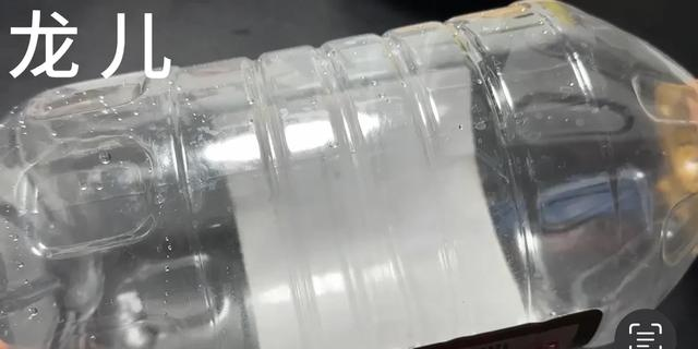 空油桶如何装得进去鸡蛋？