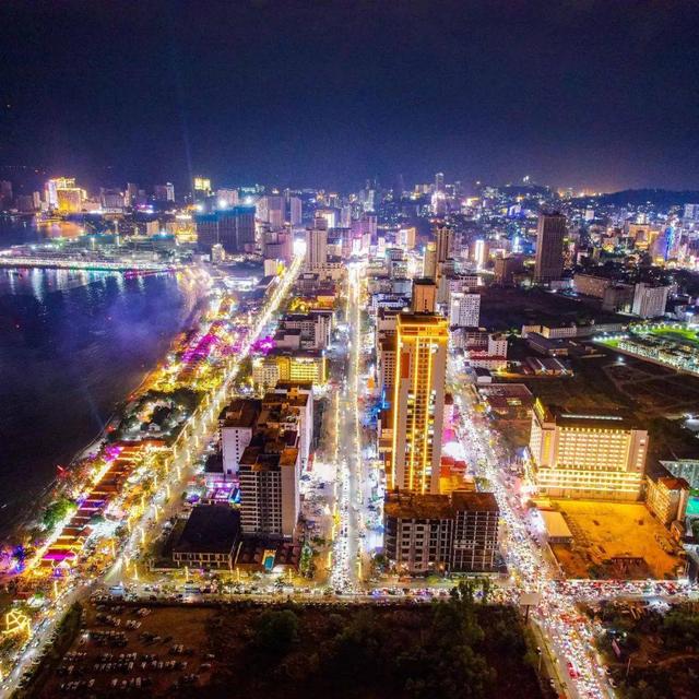 曾经的旅游胜地，如今游客却避之不及，只因黄赌毒俱全