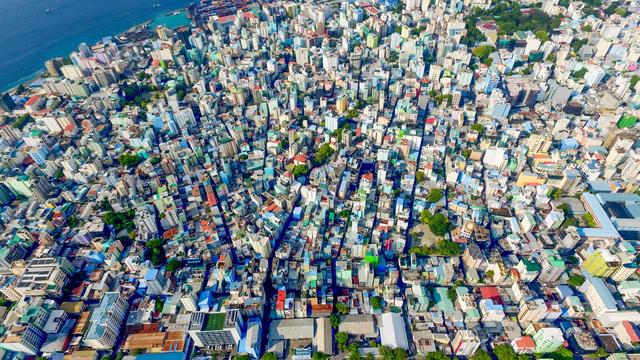 世界上“最拥挤”首都，面积仅2平方公里的小岛上，却住着24万人