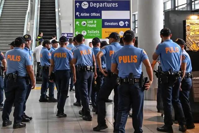 首富夫妻逃亡两年终落网，一人暴力抗法，一人狂卷9.7亿海外被抓