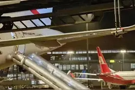 东航空姐情绪失控擅自打开客机紧急滑梯？航司道歉！知情人士发声图片